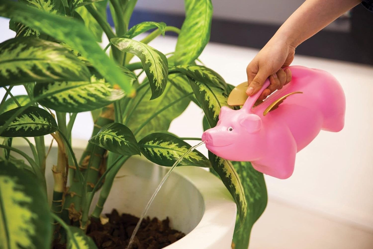 Thumbnail 5 de Esschert Flying Pig watering can (30 x 14 x 17 cm) – a fun gift watering pail