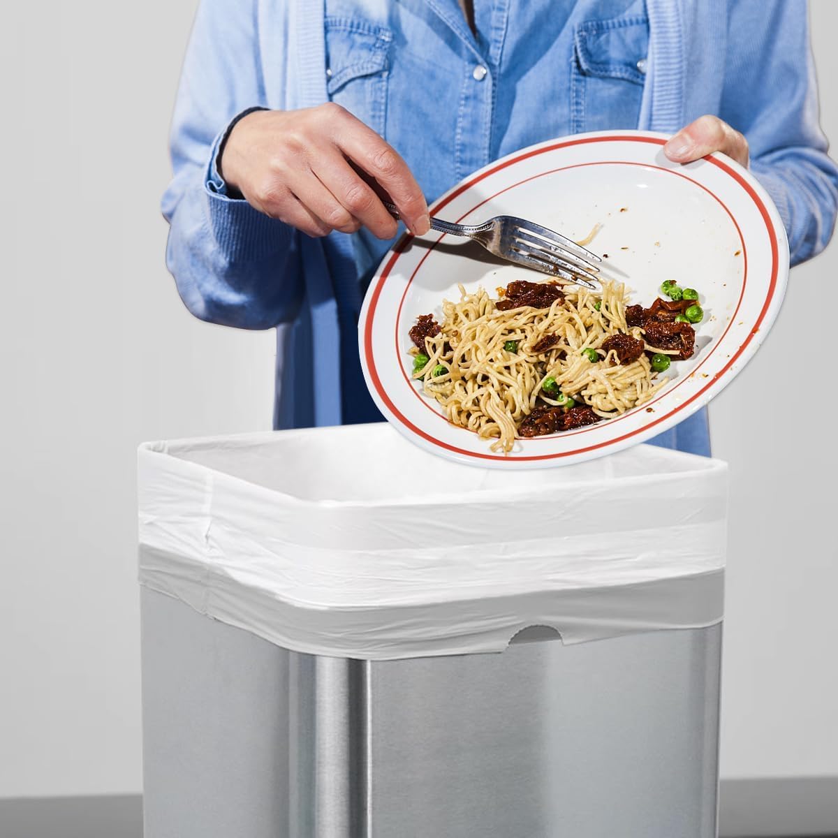 Thumbnail 4 de OKKEAI 50L bin liner kit (heavy-duty tall swing bin rubbish bags) with drawstring tie handles