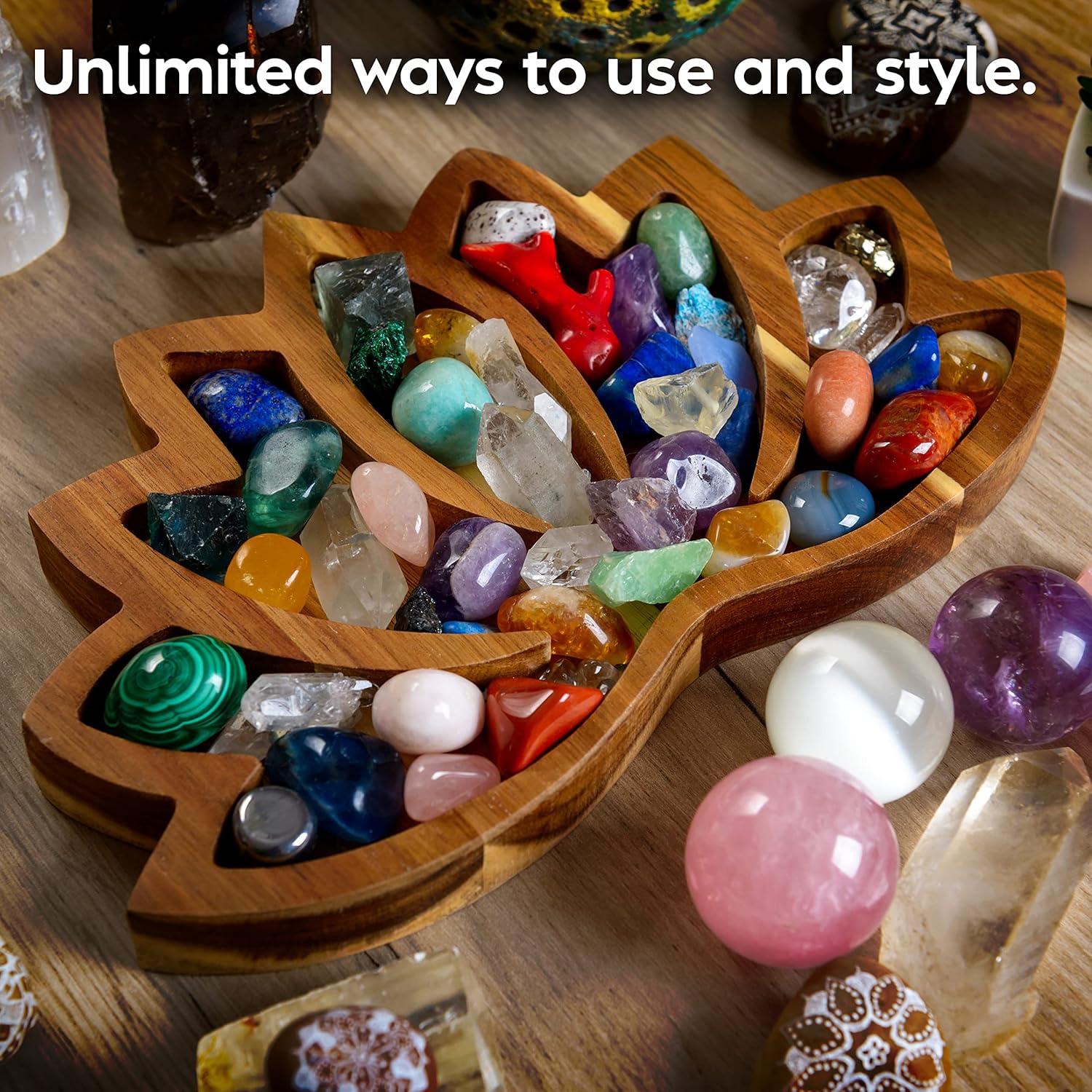 Detalle de Curawood Lotus Crystal Display Tray (28x18cm) – Acacia wood lotus-style crystal and gemstone holder