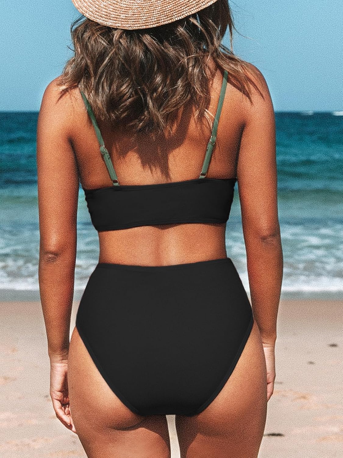 Thumbnail 1 de CUPSHE Women's Twist Front High Waisted Bikini Set – V Neck, Padded, Two Pieces