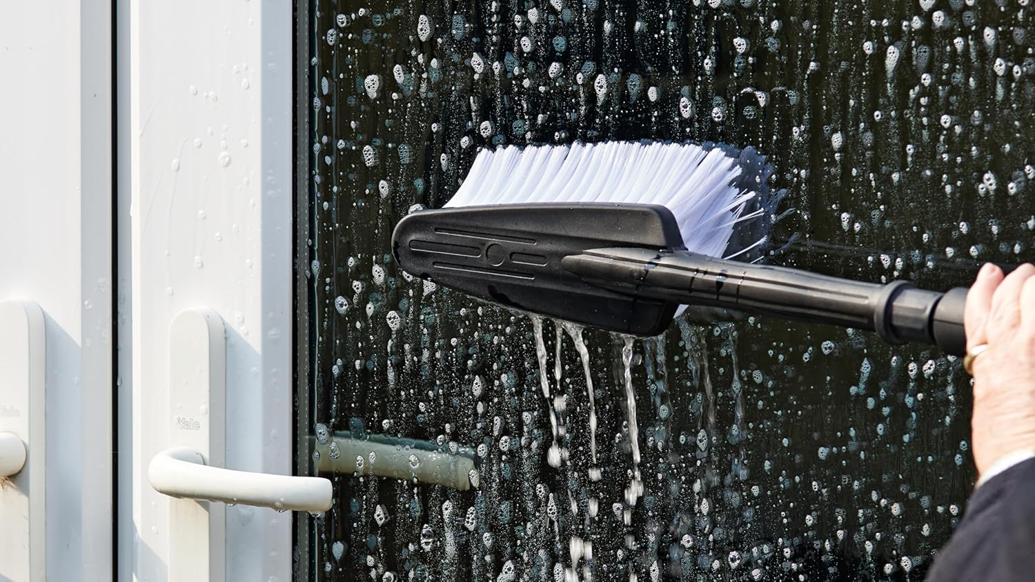 Thumbnail 3 de Bosch Wash Brush for Bosch Pressure Washers – Low-Pressure Detergent Cleaning