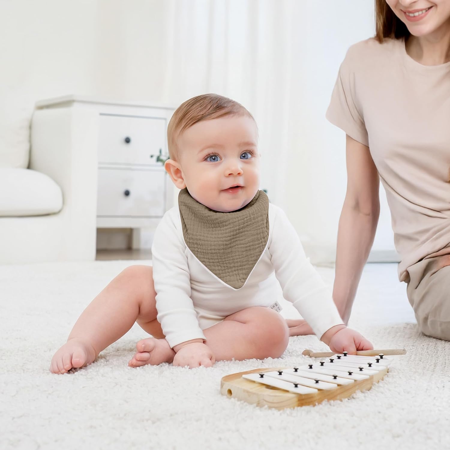 Detalle 2 de Susurration Lätzchen Musselin 10er Set 👶
