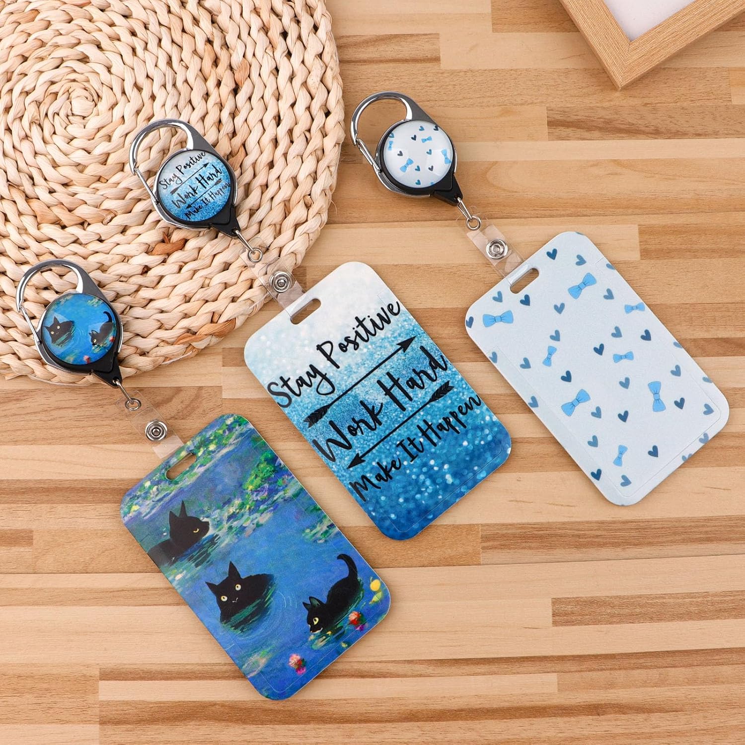 Thumbnail 4 de Blue ID Badge Lanyard with Retractable Reel