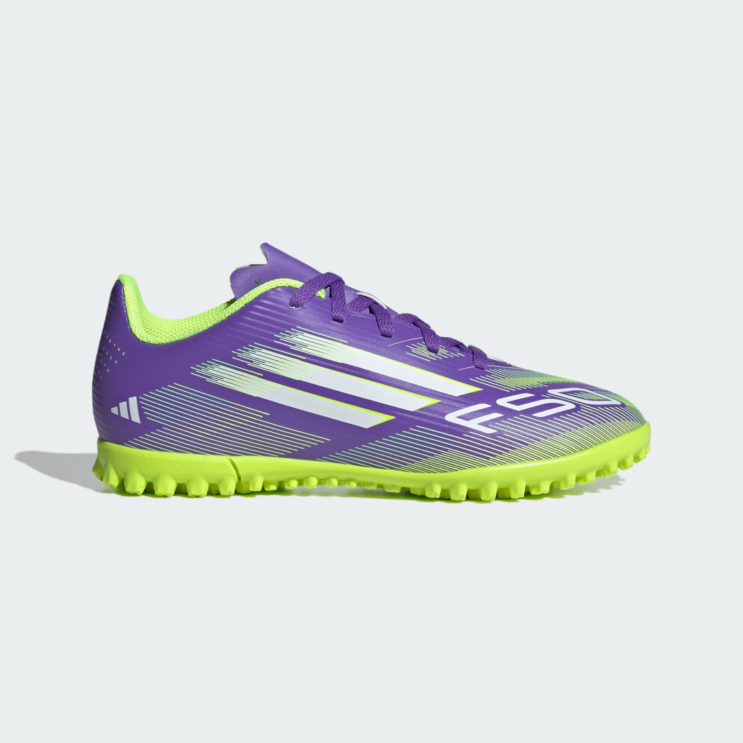 Thumbnail 1 de adidas Bota F50 Club moqueta para niño en violeta