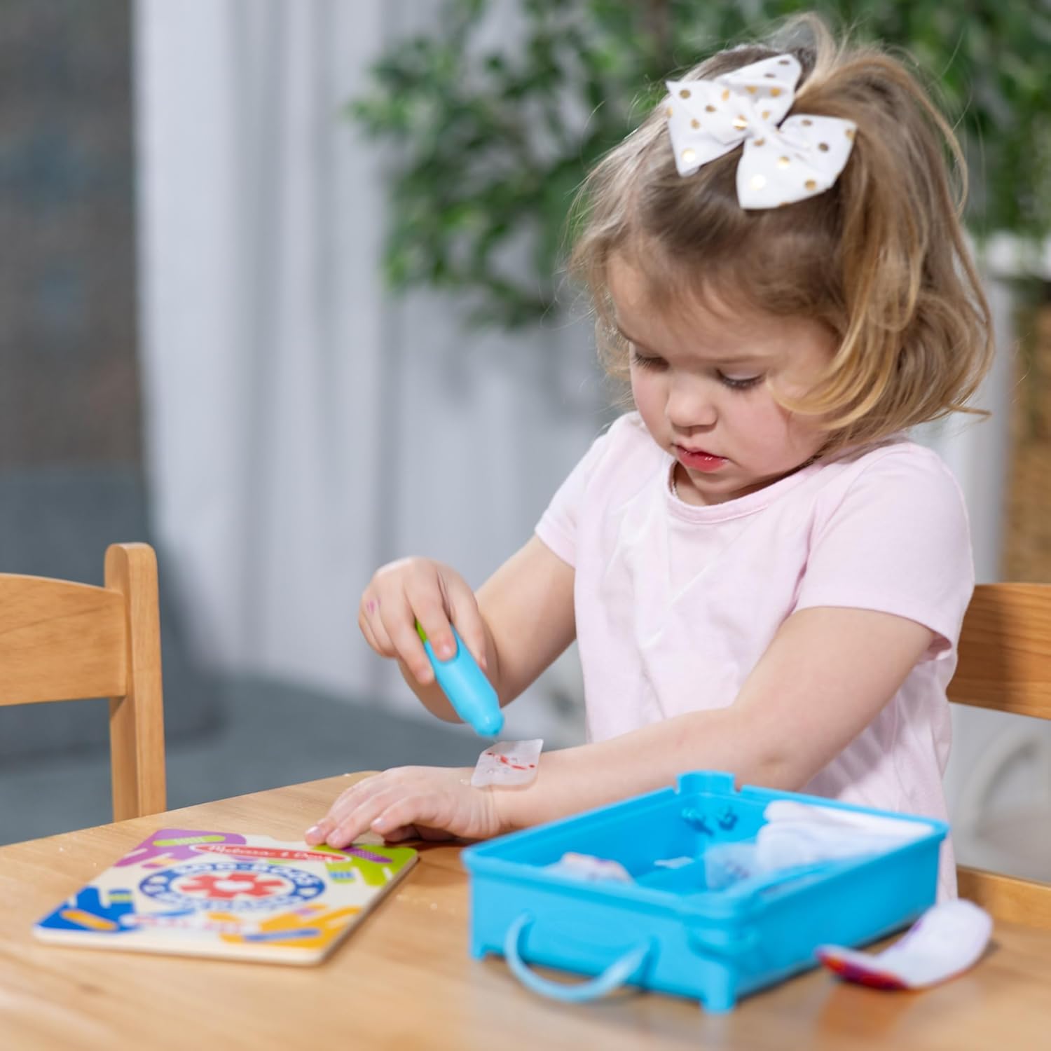Thumbnail 1 de Melissa & Doug Ensemble de jeux bobos et bandages réutilisables – Kit de premiers secours ludique à partir de 3 ans