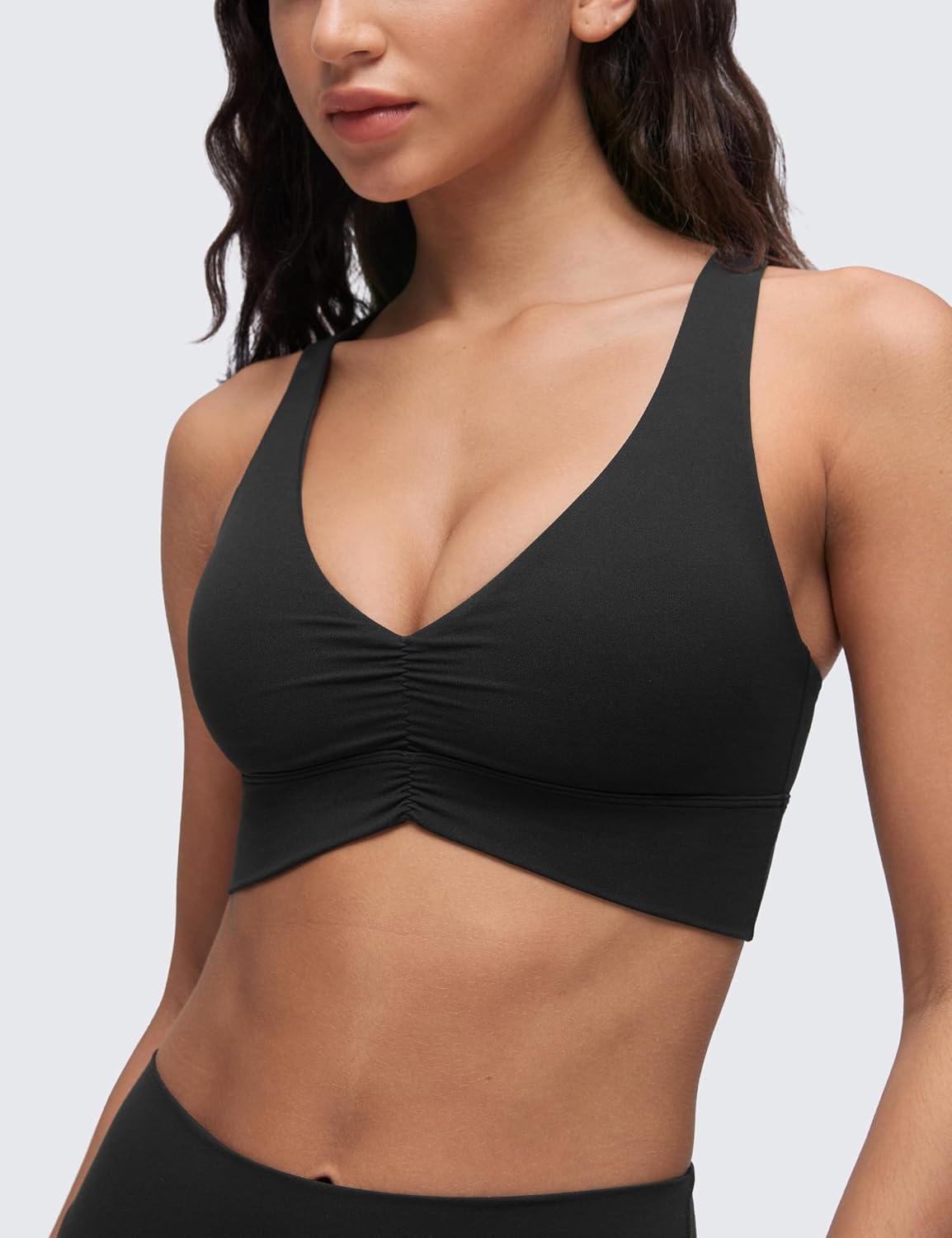 Detalle de Reggiseno sport donna CRZ YOGA Butterluxe con collo a V e incrocio sulla schiena
