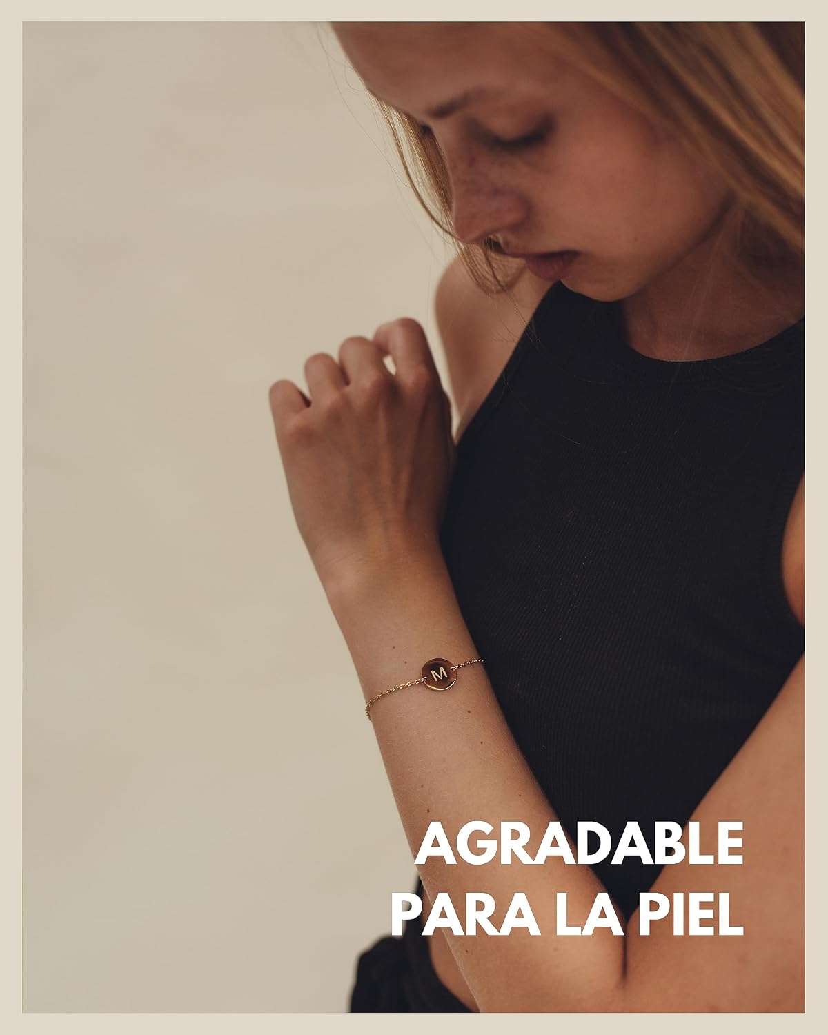 Detalle 2 de GD GOOD.designs Pulsera letras bañada en oro 18K