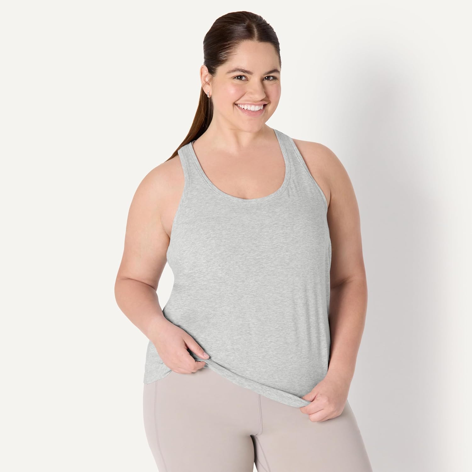 Thumbnail 5 de Amazon Essentials Women’s Active Soft Cotton Scoop Neck Racerback Yoga Tank (Relaxed Fit)