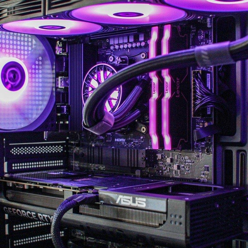 Detalle de PCM Aeon Intel Core Ultra 7 270K Plus: PC Sobremesa potente con 32 GB y RTX 5060 Ti
