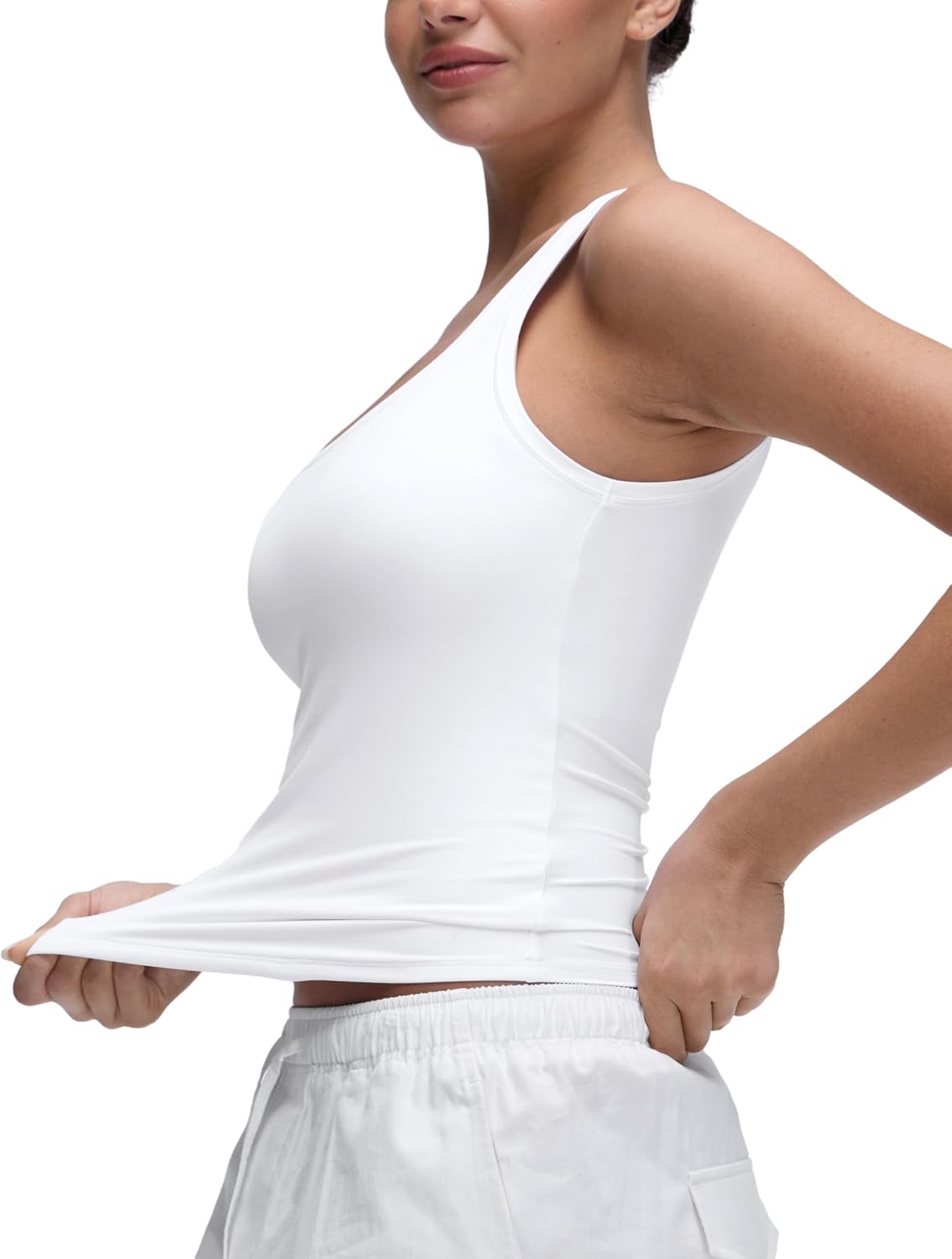 Detalle de CRZ YOGA Softembrace : chemisier court sans manches doublé à col en U