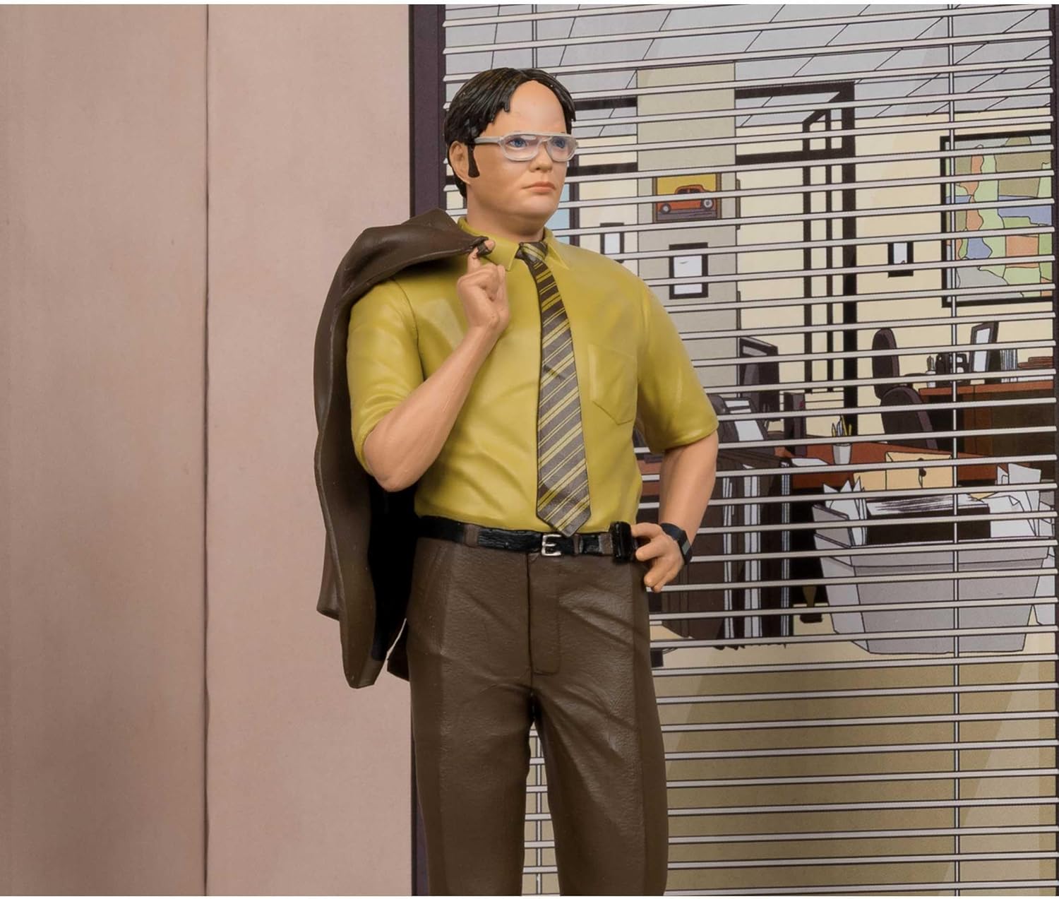 Thumbnail 4 de McFarlane Toys Dwight Schrute 6in posed figure
