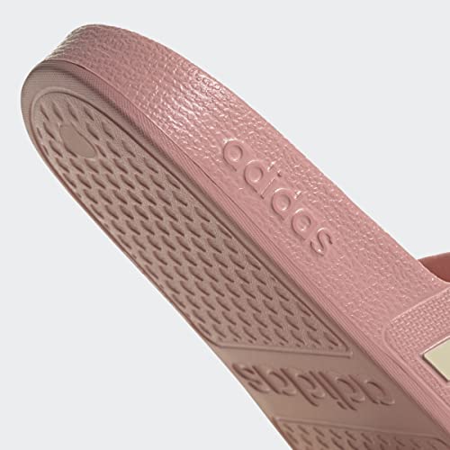 Detalle de Adilette Aqua Slides para mujer de Adidas — Mauve/Wonder White, 42 EU