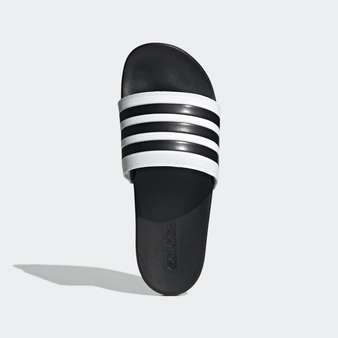 Detalle 2 de Adilette Comfort Blanco de Adidas: comodidad para cada paso