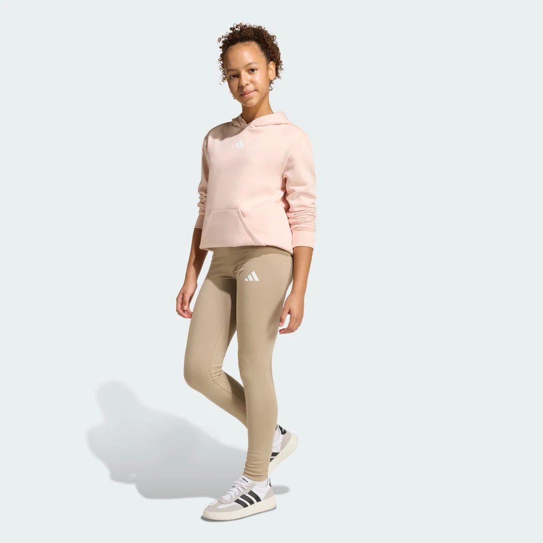Detalle de Conjunto de chándal con capucha de Adidas, Rosa