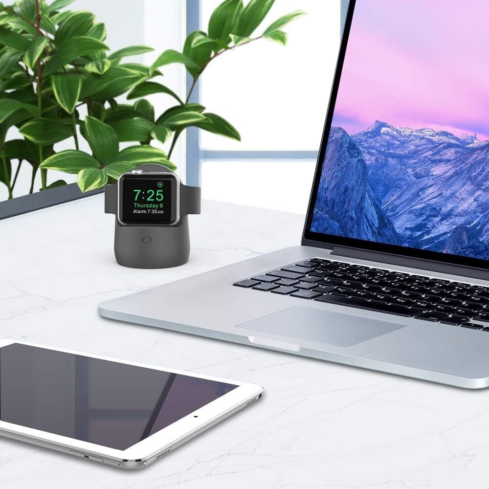 Detalle de AHASTYLE Silicone Dock Stand for Apple Watch Charger – Nightstand-Mode Compatible