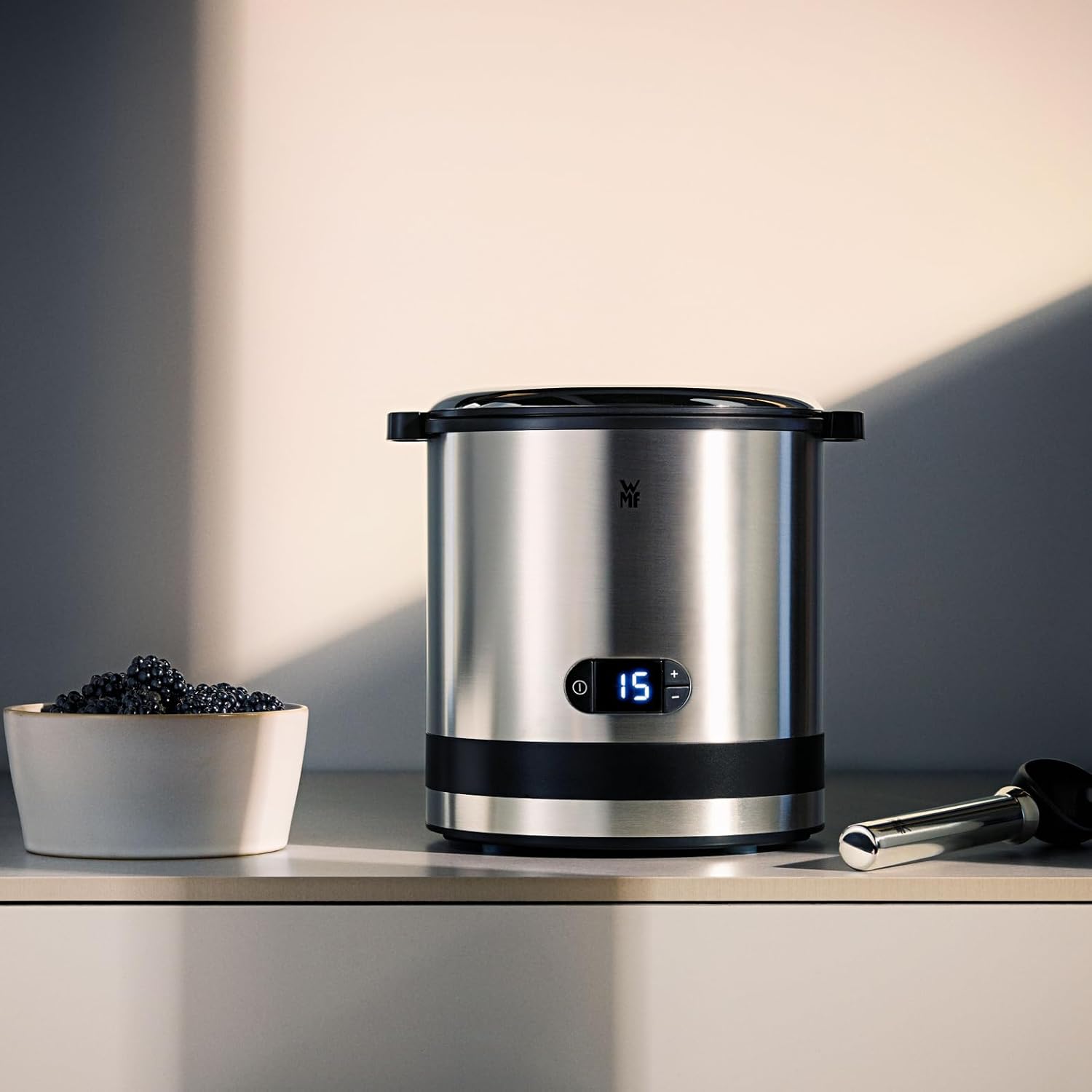 Detalle de WMF Küchenminis 3in1 Eismaschine für Frozen Joghurt, Sorbet und Eiscreme mit 300-ml-Gefrierbehälter