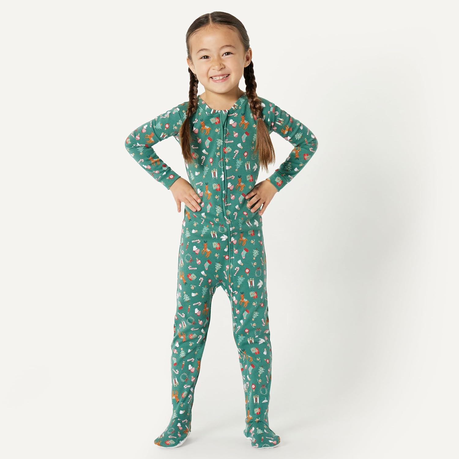 Detalle de Amazon Essentials x Sofia Grainge Completi Coordinati di Pigiami Natalizi per la Famiglia