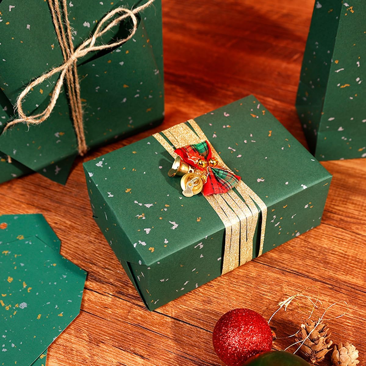 Thumbnail 3 de HBell Green Wrapping Paper Roll (43cm x 10m) – Matt Recyclable Kraft Gift Wrap