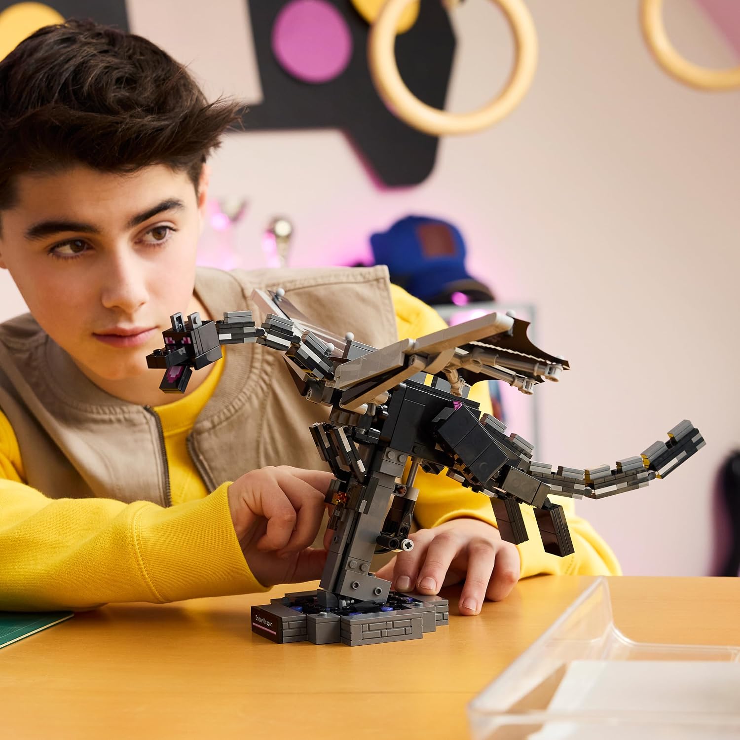 Thumbnail 6 de LEGO Minecraft The Ender Dragon Figure 21595 – Interactive Display Kit for Kids’ Bedrooms