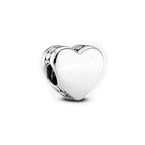 Detalle 2 de Pandora Moments Dije grabable con diseño de corazón en plata de ley