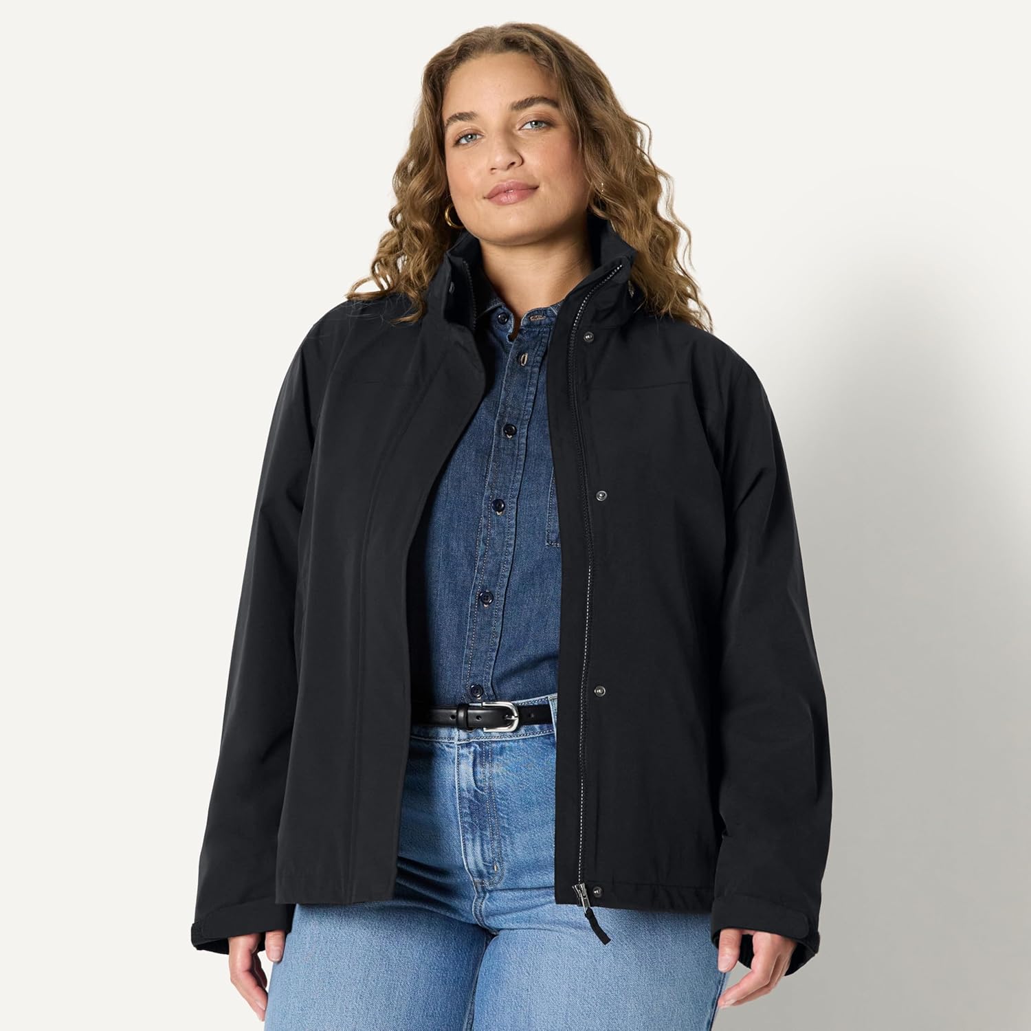 Thumbnail 5 de Amazon Essentials Women’s Regular-Fit Packable Lightweight Waterproof Rain Jacket