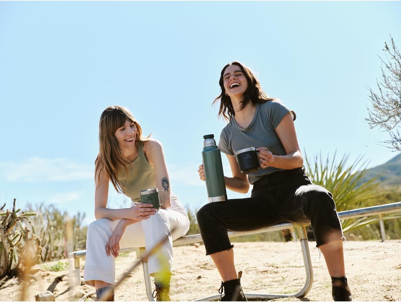 Detalle de Stanley Classic Legendary Vacuum Bottle 2 qt insulated bottle 🚰