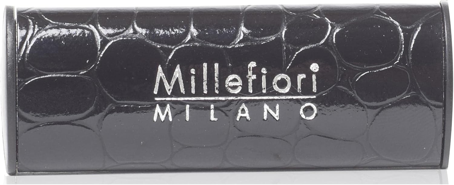 Detalle de Millefiori Milano Icon Profumatore per Auto Urban Legni & Spezie Nero: design moderno e fragranza legnosa-spezata