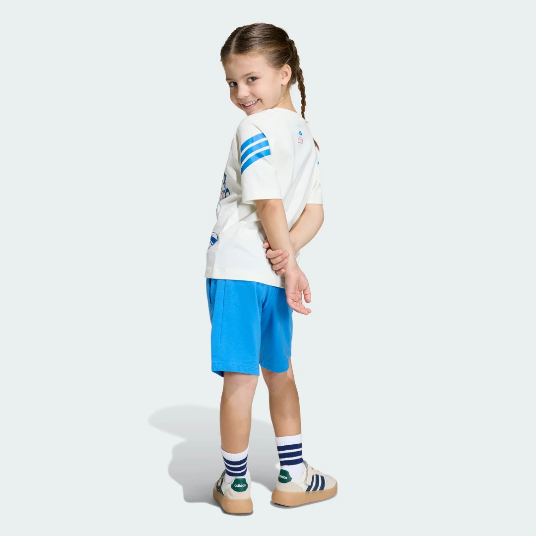 Detalle 2 de Conjunto de camisetas Adidas Marvel Avengers – Blanco