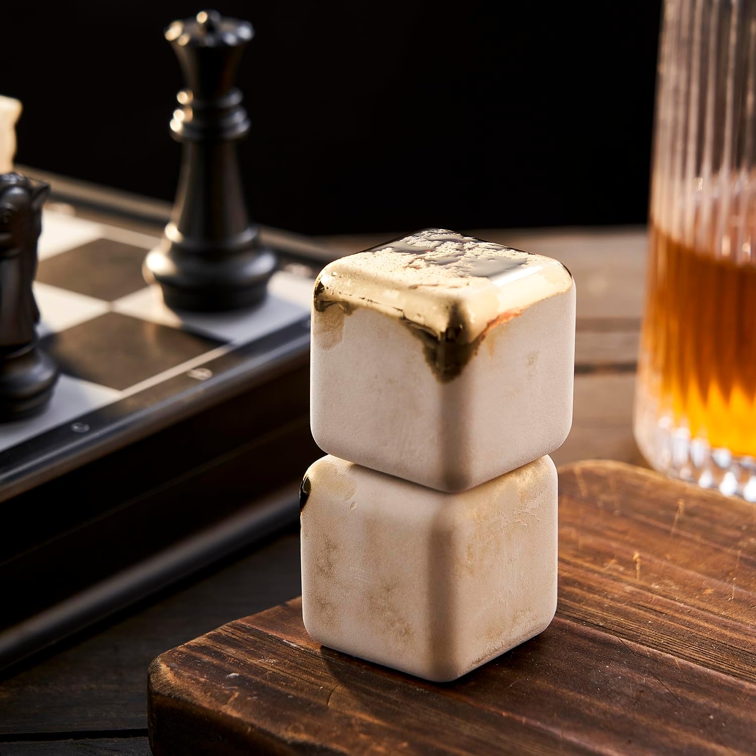 Thumbnail 2 de Whisky Steine (Edelstahl) Steine – Wiederverwendbare 4 große Eiswürfel, 64 cm³ – Golden Geschenkset