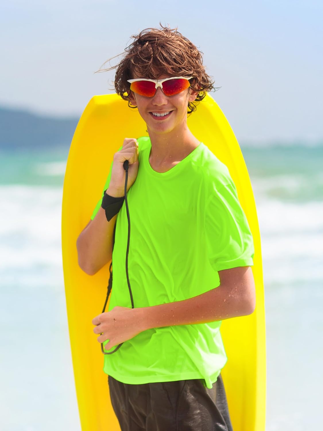Thumbnail 1 de Boys Neon Dry Fit Athletic T-Shirts with UPF 50+ Sun Protection