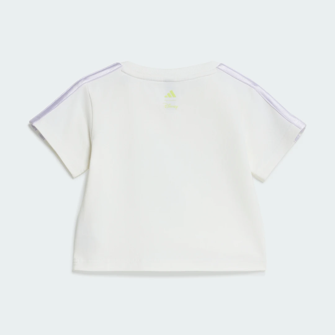 Detalle de Adidas conjunto con camiseta Disney
