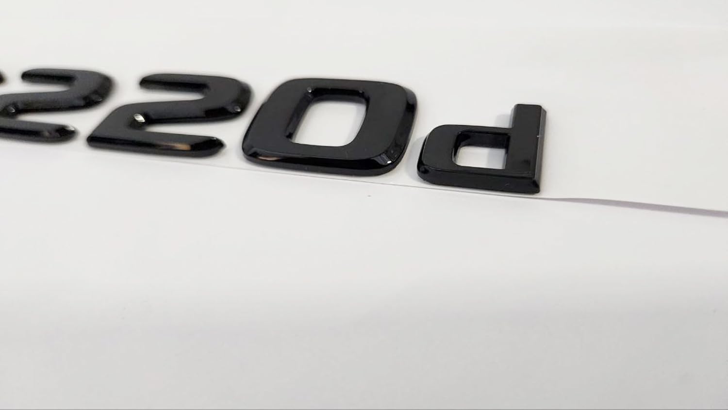 Detalle de MCK Auto E220d Glossy Black Emblem – Front & Rear Logo Sticker for AMG/Mercedes E-Class