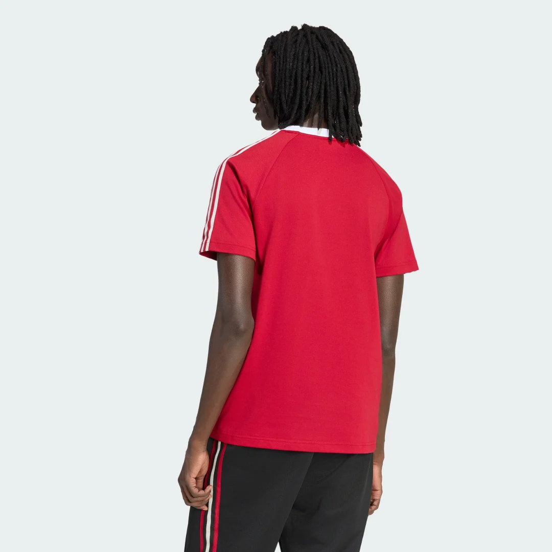 Detalle de Camiseta Manchester United Originals de Adidas – Burgundy