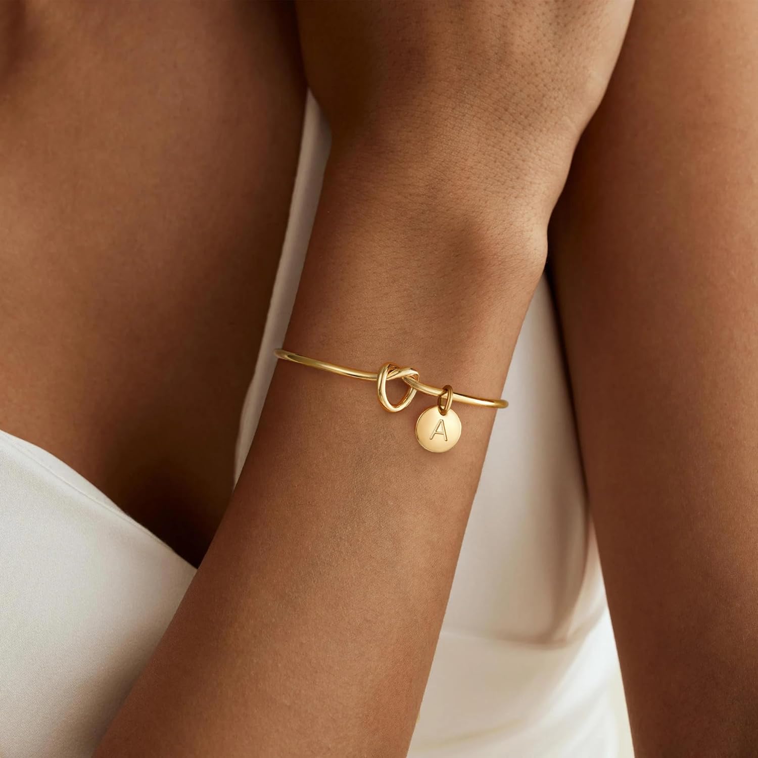 Thumbnail 2 de TINGN Bracelet femme en or with initiales – Nœud d'amour et disque lettre