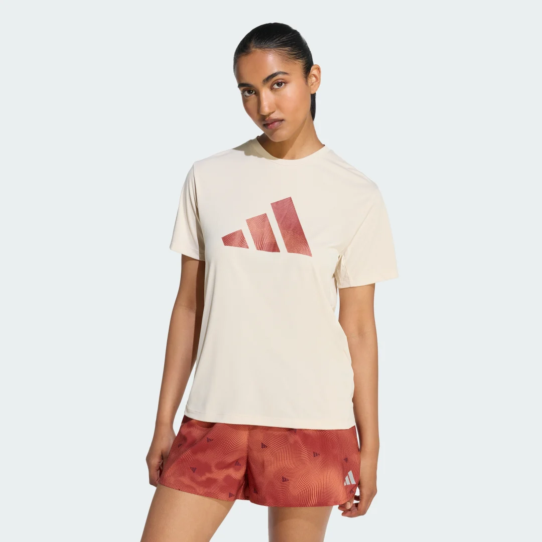 Detalle de adi365 Running Essentials Brand Love T-shirt de Adidas – sinopsis y guía de compra