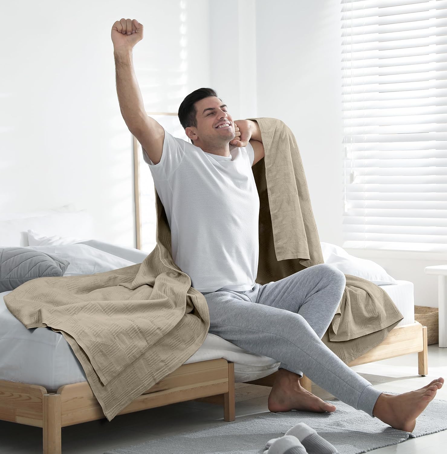 Thumbnail 6 de Utopia Bedding 100% Cotton Thermal Blanket, King, Khaki, 90 x 108 Inches