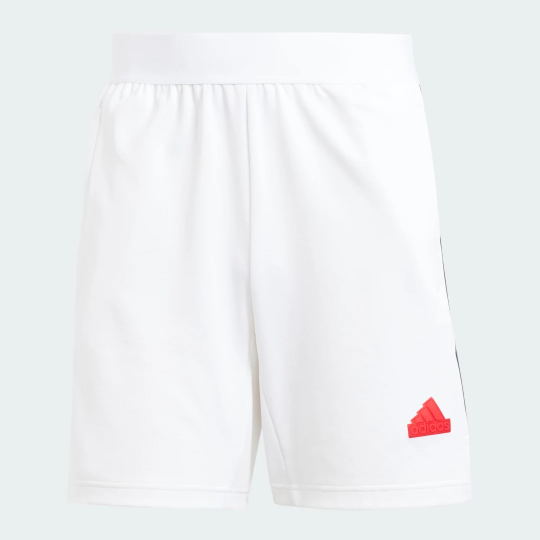 Detalle de Pantalón corto House of Tiro Nations Pack de Adidas – comodidad y estilo en blanco