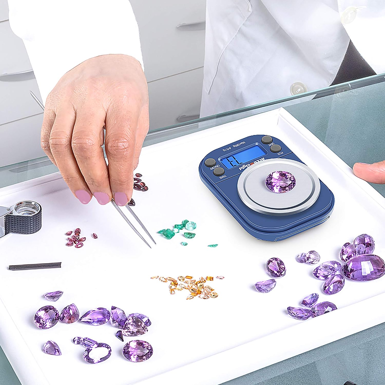 Detalle de ACCUWEIGHT 300/0,01 g Feinwaage mit Zählfunktion – Präzisions-Taschenwaage für Schmuck, Gewürze & mehr