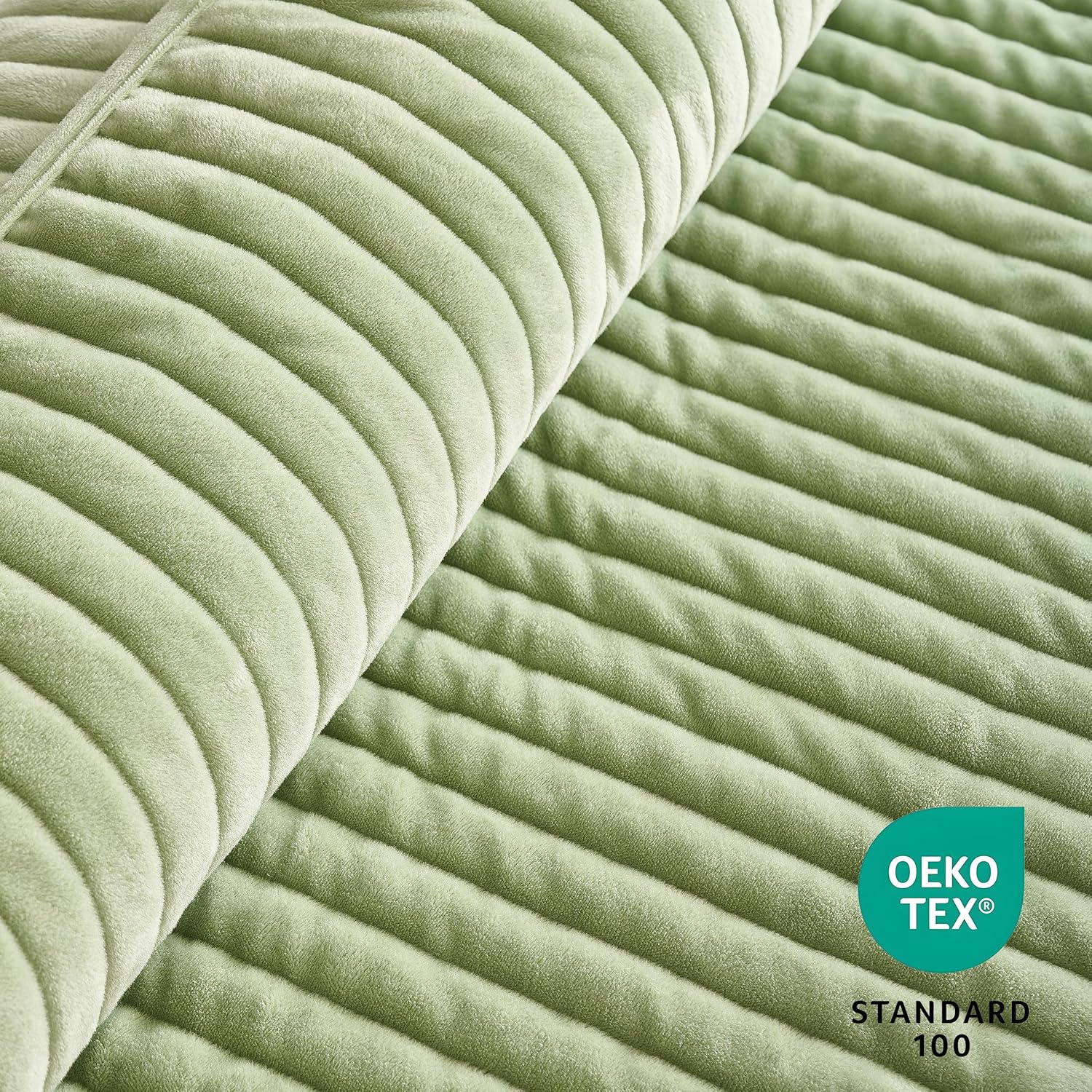Thumbnail 4 de Velvet Quilt Set Queen Size (3 Piece) in Sage Green — Lightweight, Soft, Breathable Velvet Bedding