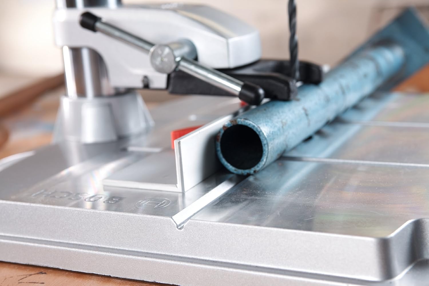 Thumbnail 1 de Bosch Bench Drill PBD 40 (710 W) with 2-speed gearbox and quick-action clamp