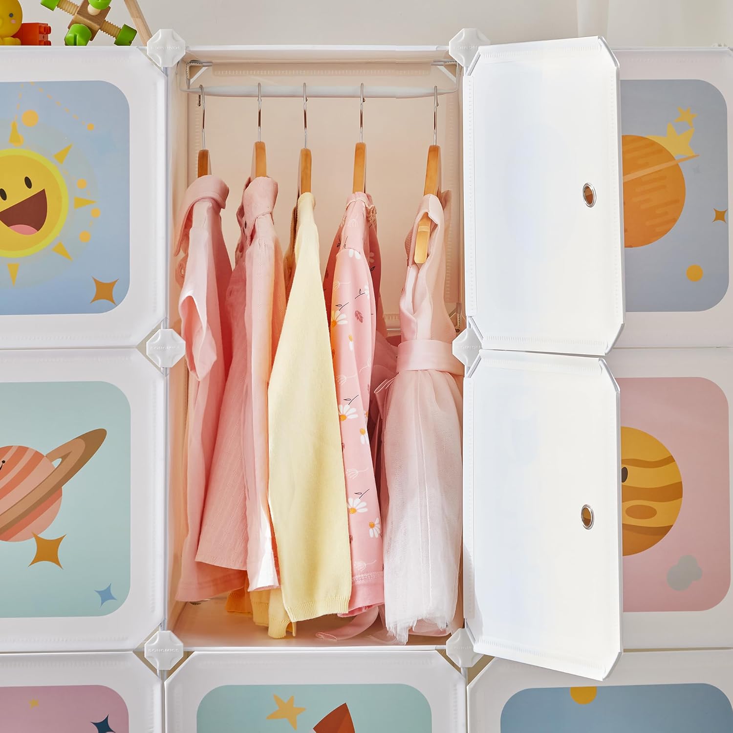 Detalle de SONGMICS Armadio modulare per bambini con 16 scomparti e 4 barre appendiabiti (LPC905W01), bianco