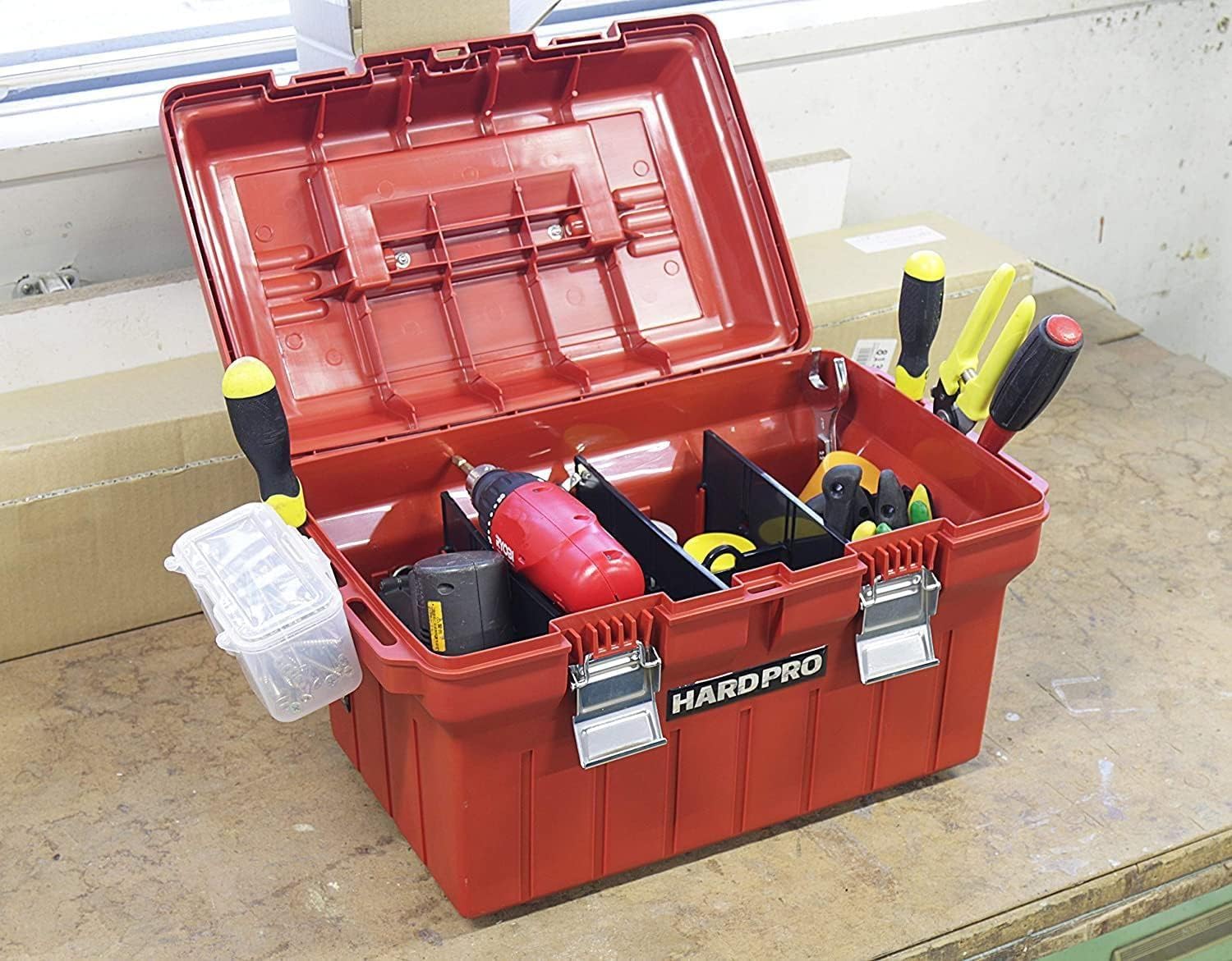 Detalle de Iris Ohyama Garage Hard PRO 46 (rosso) – scatola porta attrezzi in polipropilene, 46 x 28 x 27 cm