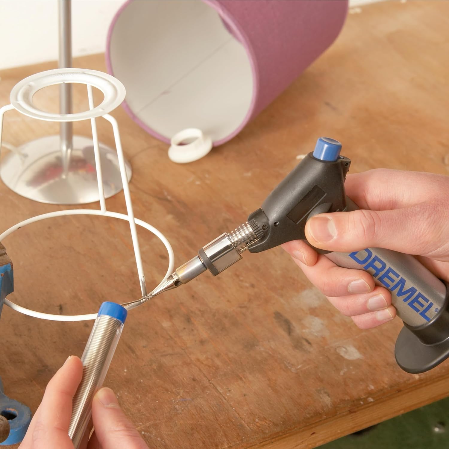 Thumbnail 3 de Dremel Versaflame 2200 Stationary Butane Gas Burner – cordless mini blow torch & heat tool
