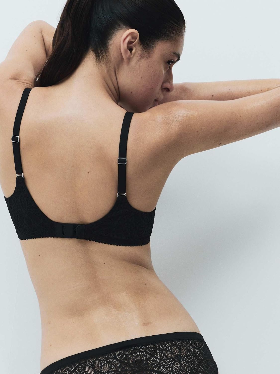 Detalle de Marks & Spencer Body Soft™ beugelbeha met gevoerde, bedekkende cups en kant