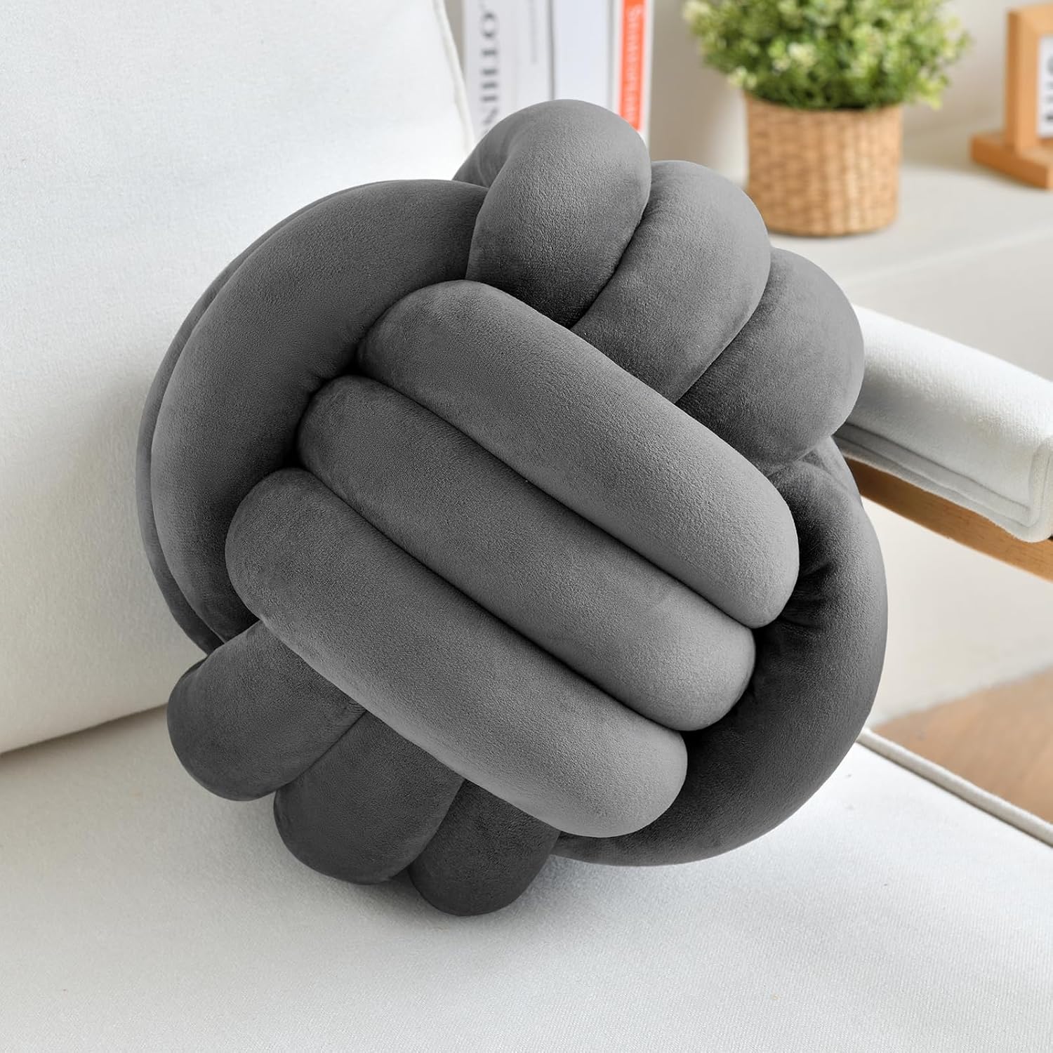 Detalle de LUSJNGE Knot Pillow Ball 11-inch velvet cushion ๐