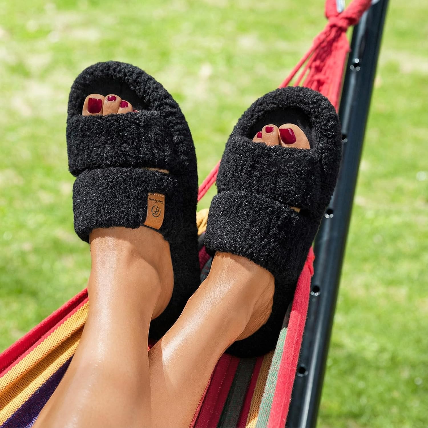 Detalle 2 de EverFoams Womens Fuzzy Open-toe Memory Foam Slippers