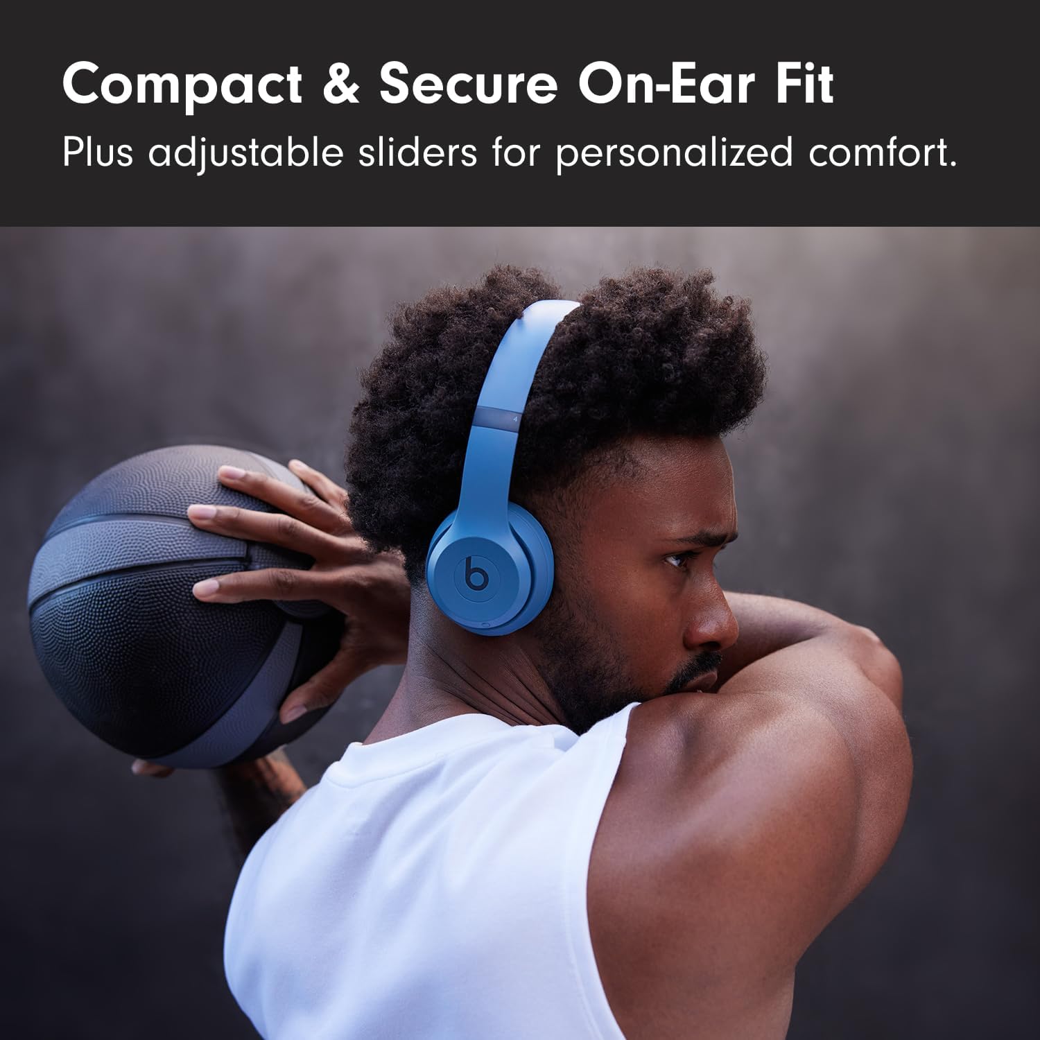 Detalle de Beats Solo 4 wireless on-ear headphones