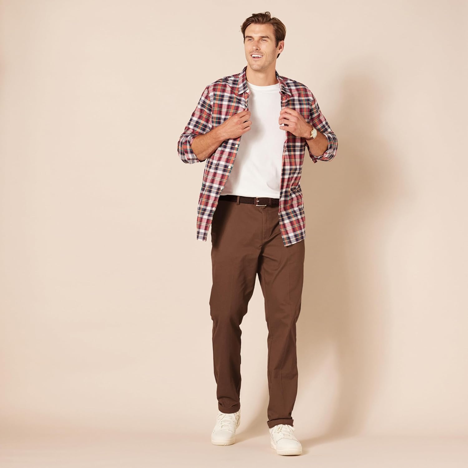 Thumbnail 6 de Amazon Essentials Men’s Slim Fit Wrinkle-Resistant Flat-Front Work Chino Trousers