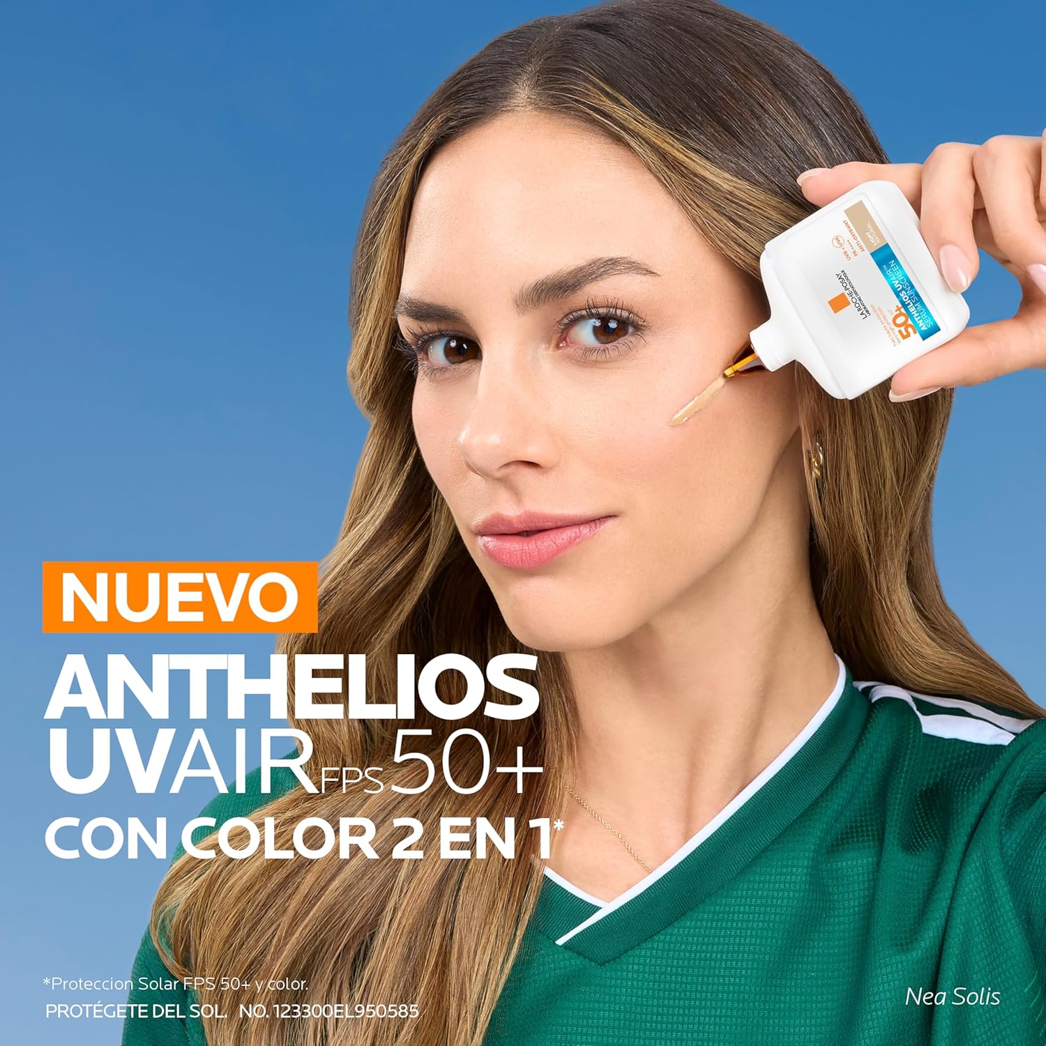 Thumbnail 2 de La Roche-Posay Anthelios UVAIR Serum Sunscreen SPF50+ Light, Tinted Serum Sunscreen with Hyaluronic Acid, Niacinamide & Vitamin E