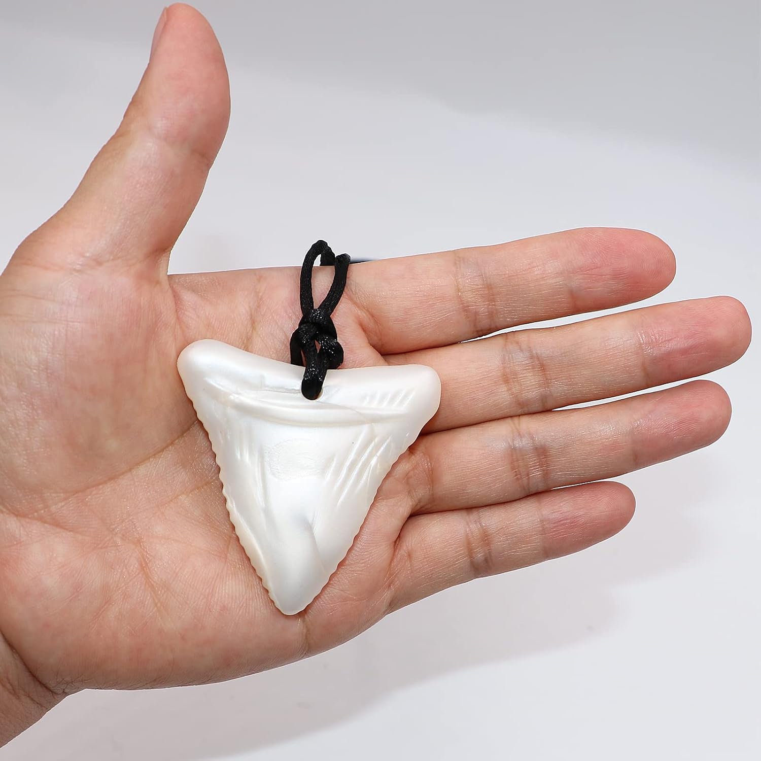 Thumbnail 6 de MaberryTech Shark Tooth Sensory Chewy Necklace, 6-Pack Silicone Chew Toys
